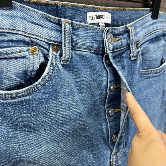 Re/Done Originals High Rise Ankle Crop Jeans in Dusty Blue - Picture 7 of 12